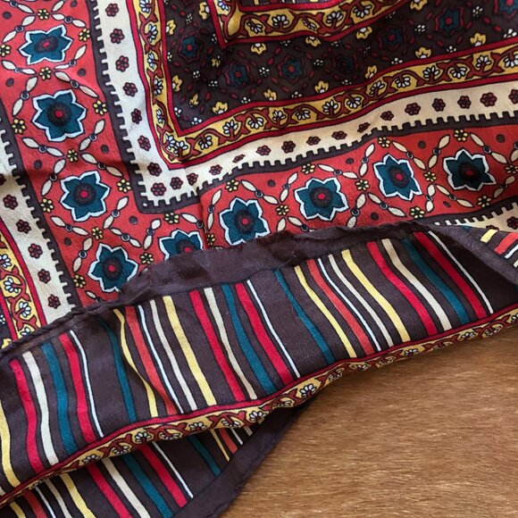 vtg OSCAR DE LA RENTA square silk scarf - Picture 5 of 5